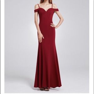NEW Burgundy long gown *Size 14